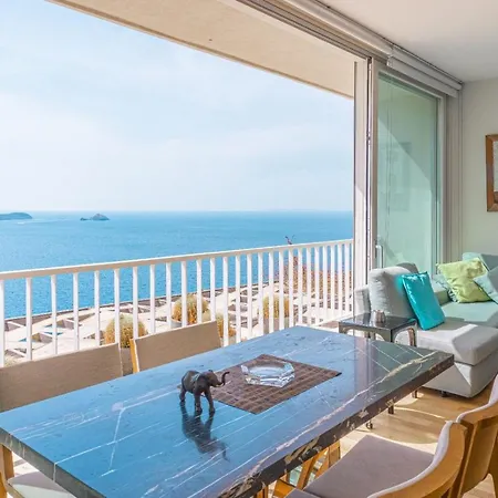 Luxury 4 Bedroom Flat With A Fantastic Sea View 公寓 *
