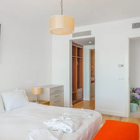 公寓 Luxury 4 Bedroom Flat With A Fantastic Sea View *